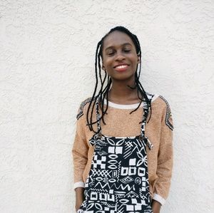 Meet your Posher, Maya